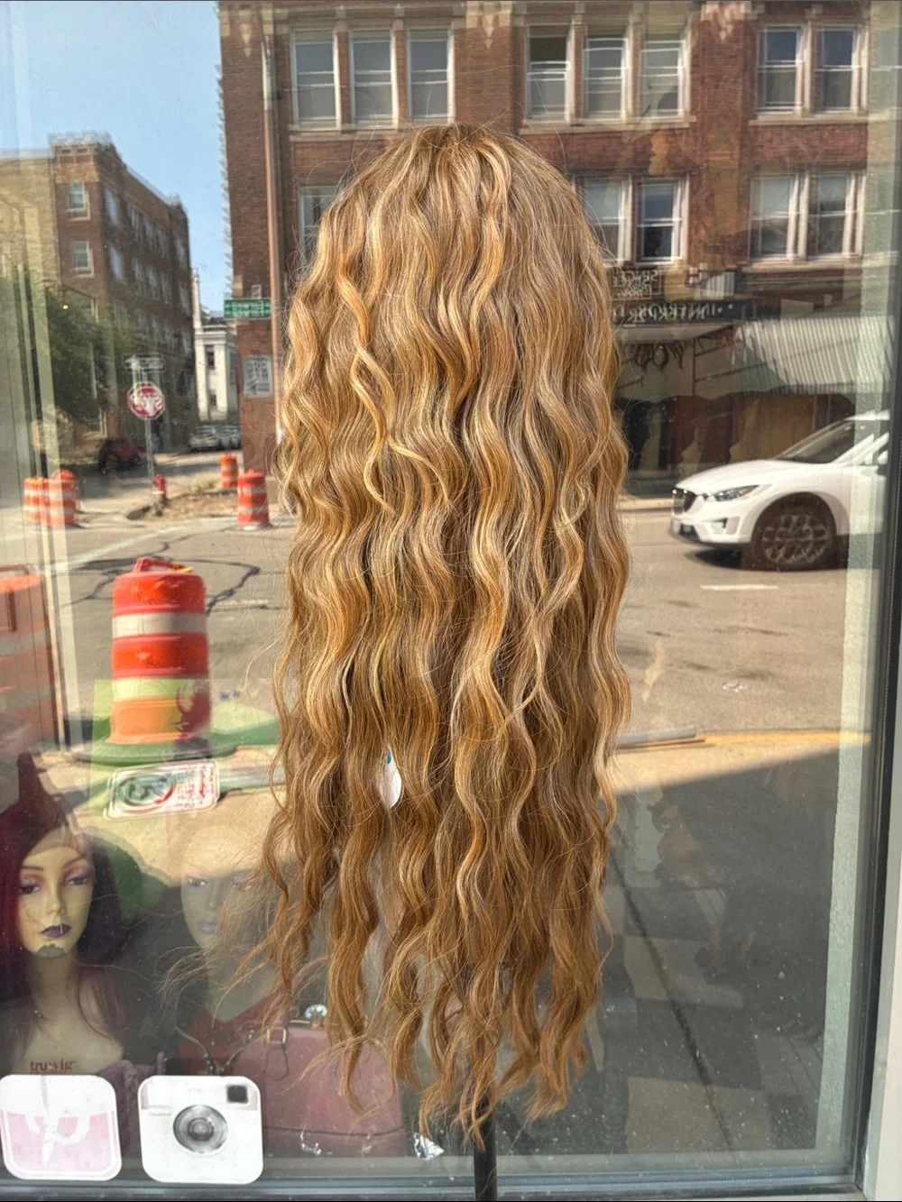 Long Wavy Wig - Honey Blonde
